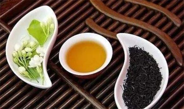 凉茶可以隔夜喝吗，夏天花茶凉茶有哪些