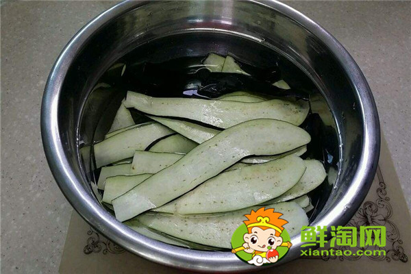 茄子为什么要泡水，茄子硬的好还是软的好